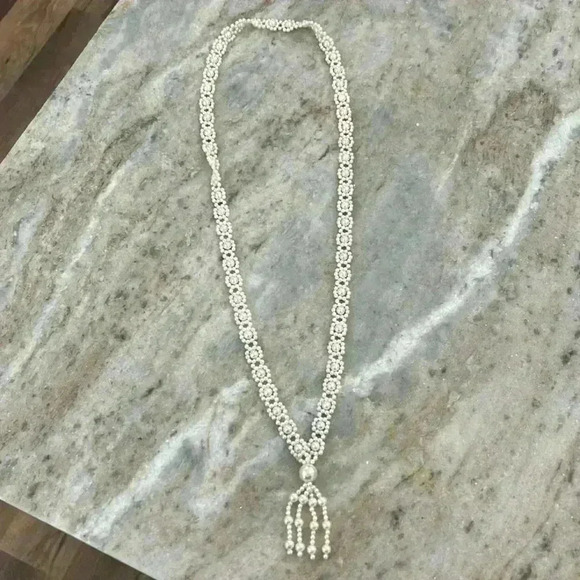 Vintage Pearl Beaded necklace. Beautiful beaded design. White - Picture 1 of 4